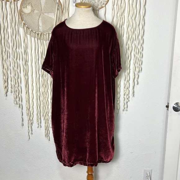 CP Shades Burgundy Velvet Short Sleeve Dress Size Large - Picture 1 of 12